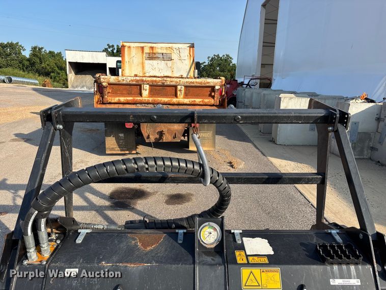 image for item EO4452 2022 Caterpillar HM418 skid steer mulcher