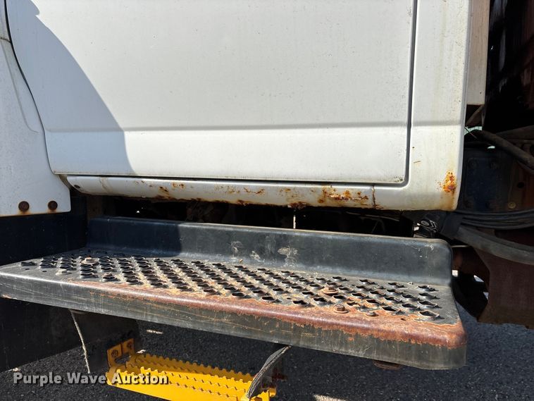 image for item EO4453 2008 Chevrolet C4500 dump truck