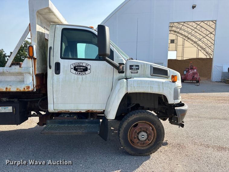 image for item EO4453 2008 Chevrolet C4500 dump truck