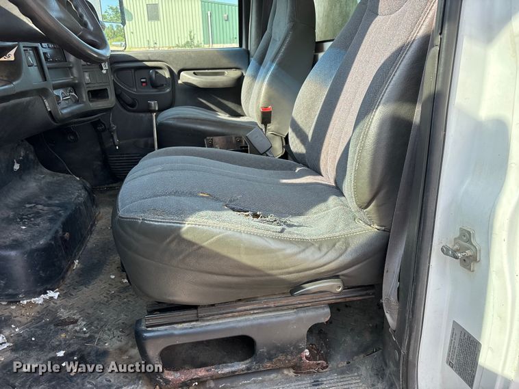 image for item EO4453 2008 Chevrolet C4500 dump truck