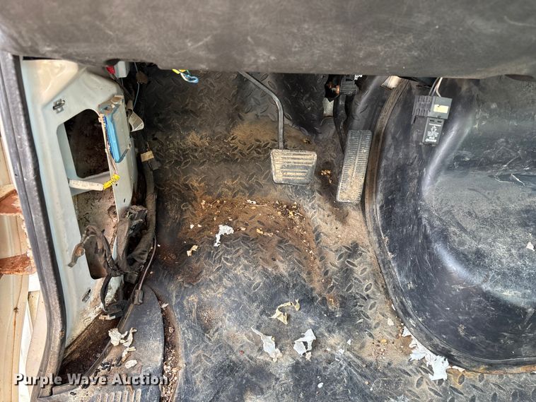 image for item EO4453 2008 Chevrolet C4500 dump truck
