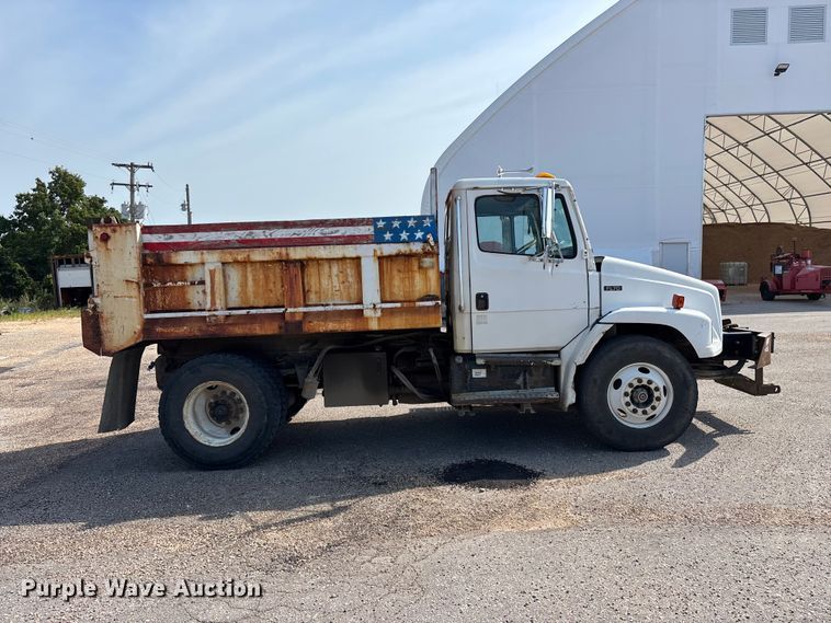 image for item EO4454 2000 Freightliner FL70 dump truck
