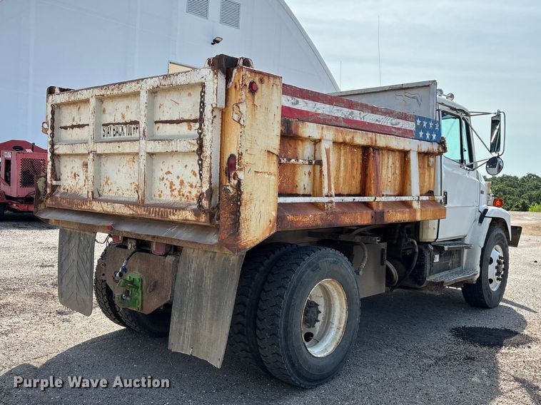 image for item EO4454 2000 Freightliner FL70 dump truck