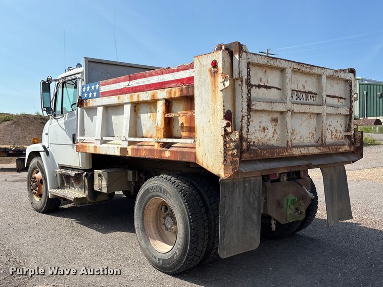 image for item EO4454 2000 Freightliner FL70 dump truck