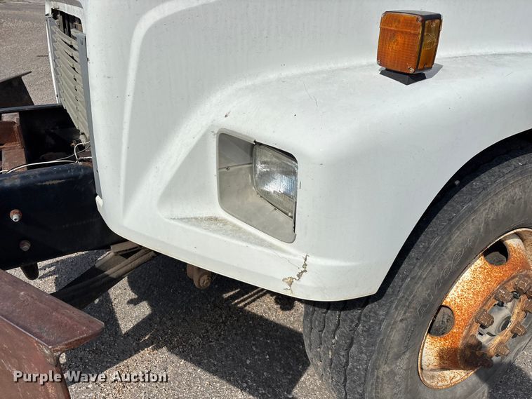image for item EO4454 2000 Freightliner FL70 dump truck