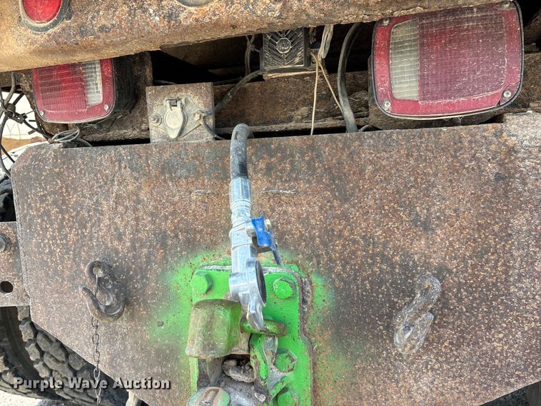 image for item EO4454 2000 Freightliner FL70 dump truck