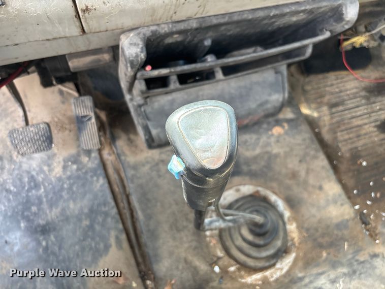 image for item EO4454 2000 Freightliner FL70 dump truck