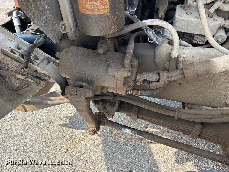 image for item EO4454 2000 Freightliner FL70 dump truck