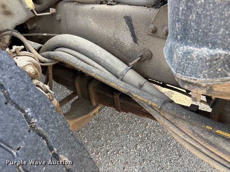 image for item EO4454 2000 Freightliner FL70 dump truck