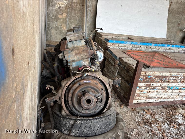 image for item EO4460 International DT466 engine