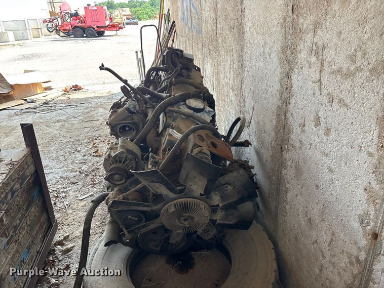 image for item EO4460 International DT466 engine