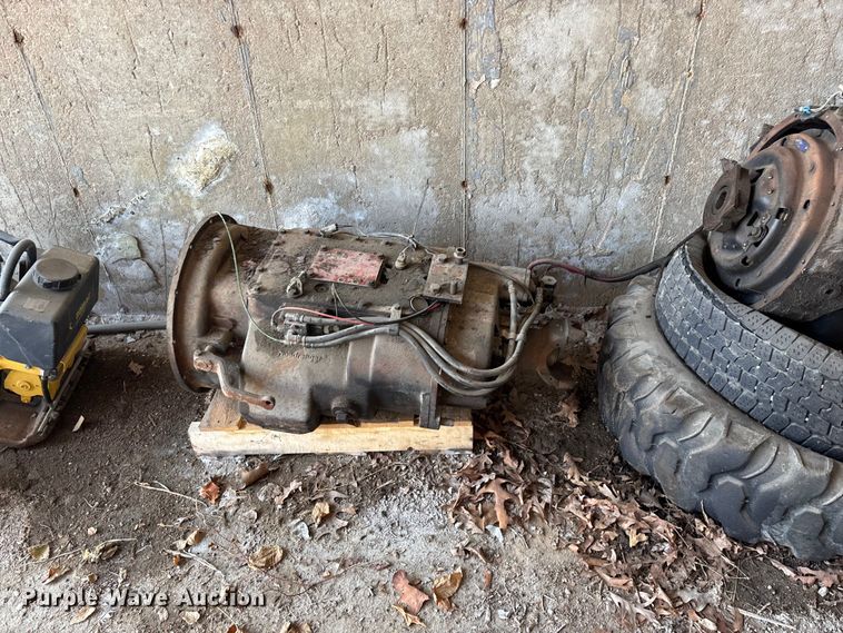 image for item EO4460 International DT466 engine