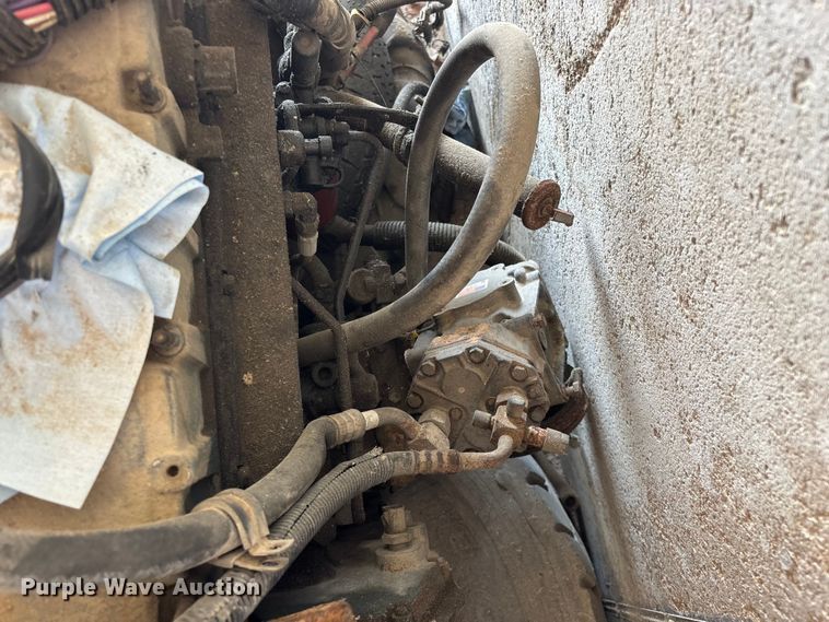 image for item EO4460 International DT466 engine
