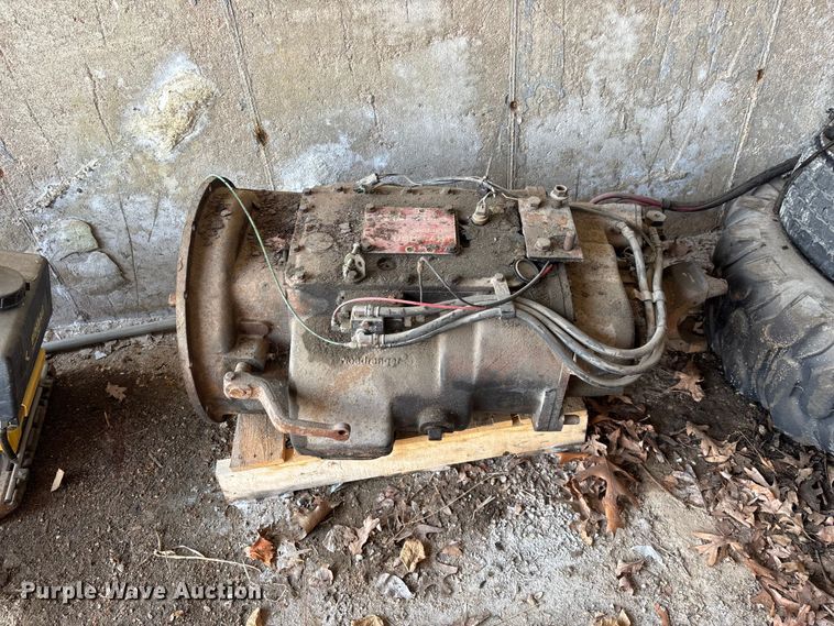 image for item EO4460 International DT466 engine