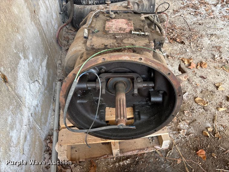 image for item EO4460 International DT466 engine