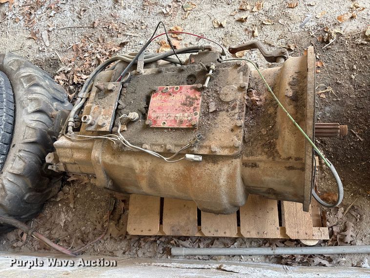 image for item EO4460 International DT466 engine