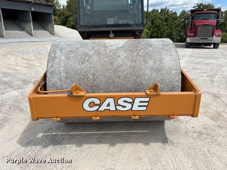 image for item EO4467 2013 Case SV208 single drum vibratory roller