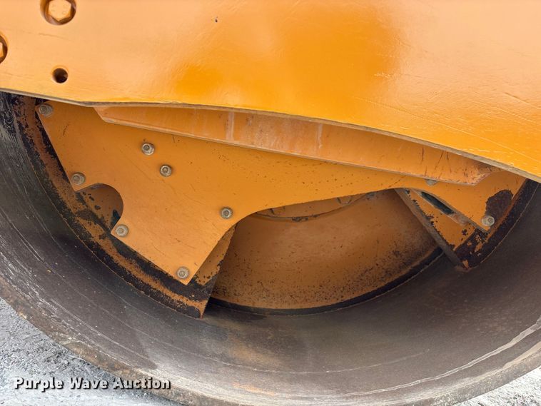 image for item EO4467 2013 Case SV208 single drum vibratory roller