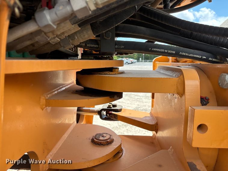 image for item EO4467 2013 Case SV208 single drum vibratory roller