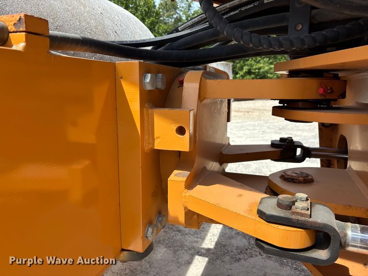 image for item EO4467 2013 Case SV208 single drum vibratory roller