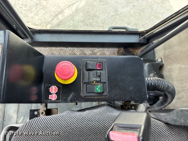 image for item EO4467 2013 Case SV208 single drum vibratory roller