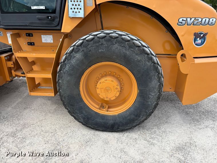 image for item EO4467 2013 Case SV208 single drum vibratory roller