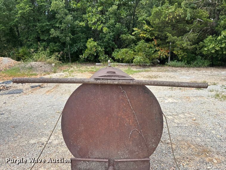image for item EO4468 Tank