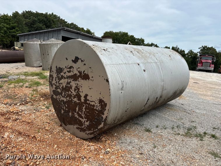 image for item EO4471 Tank