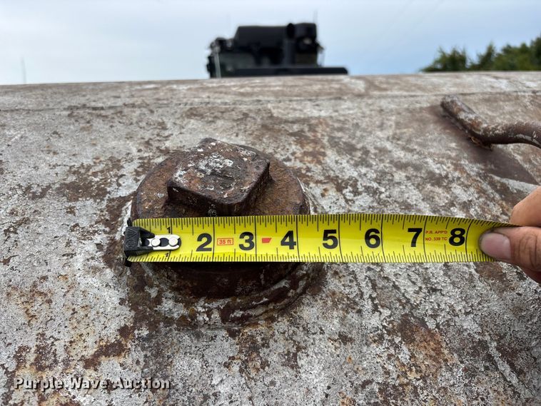 image for item EO4472 Tank