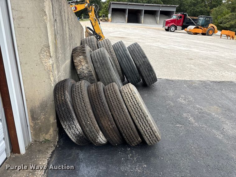 image for item EO4474 Tires