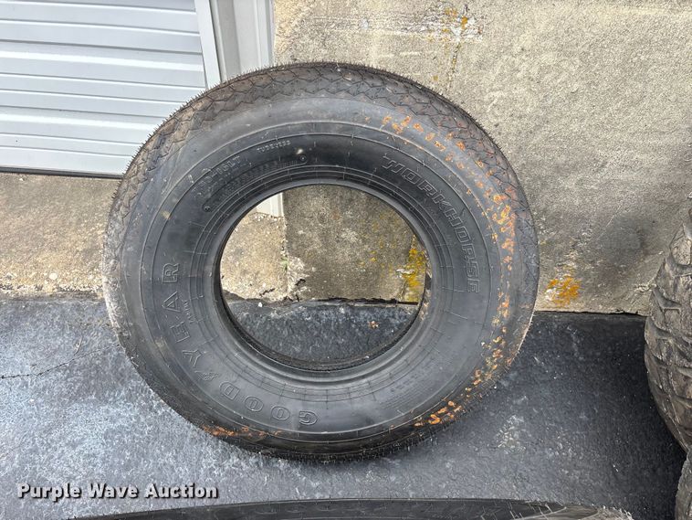 image for item EO4474 Tires