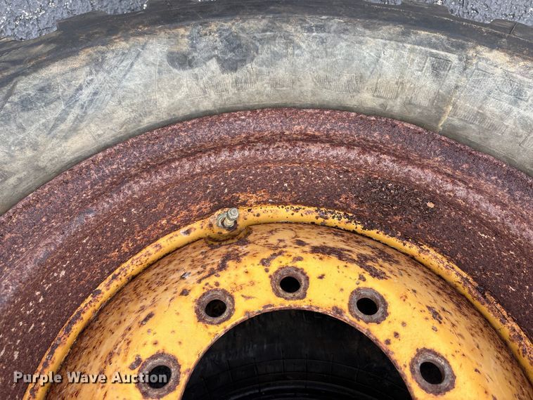 image for item EO4475 Tires and wheels