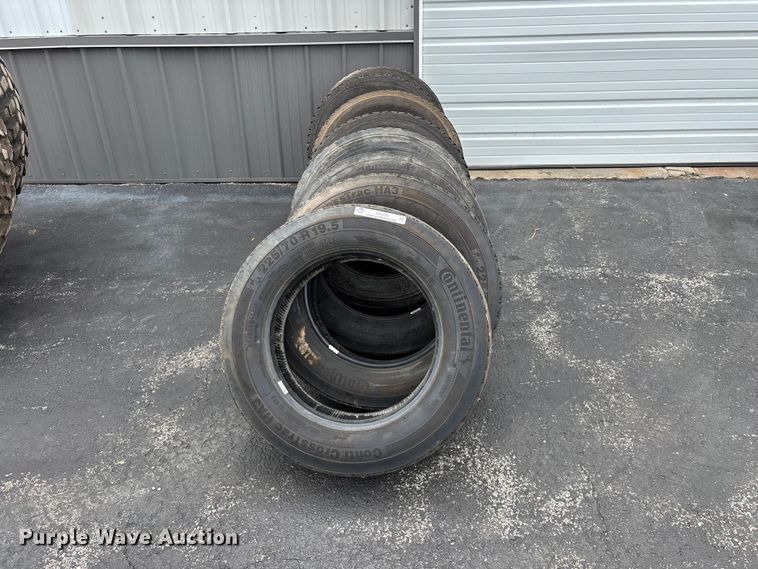 image for item EO4476 Tires