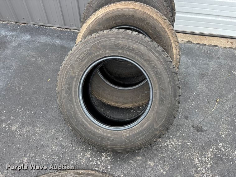 image for item EO4476 Tires