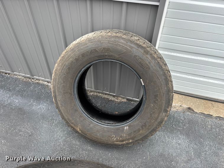 image for item EO4476 Tires