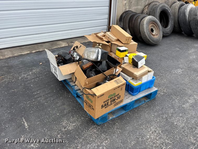 image for item EO4478 Truck parts