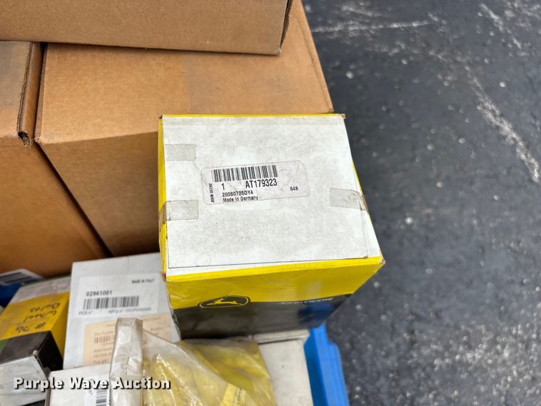 image for item EO4478 Truck parts
