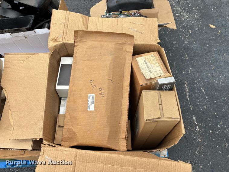 image for item EO4478 Truck parts