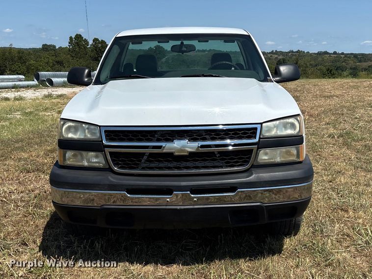 image for item EO4485 2006 Chevrolet Silverado 1500 pickup truck