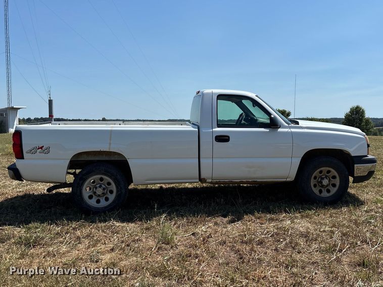 image for item EO4485 2006 Chevrolet Silverado 1500 pickup truck