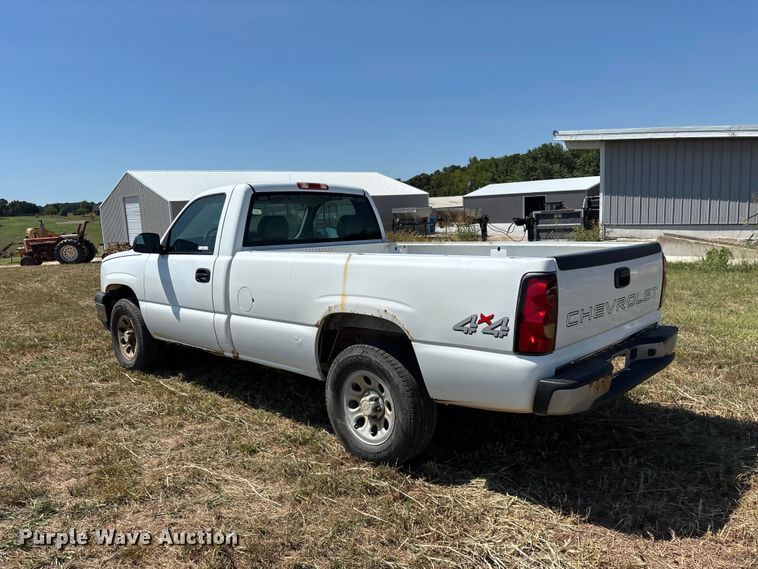 image for item EO4485 2006 Chevrolet Silverado 1500 pickup truck