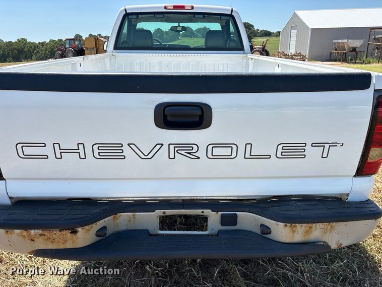 image for item EO4485 2006 Chevrolet Silverado 1500 pickup truck
