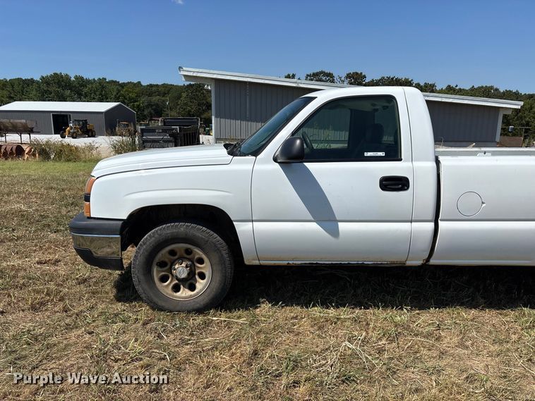 image for item EO4485 2006 Chevrolet Silverado 1500 pickup truck