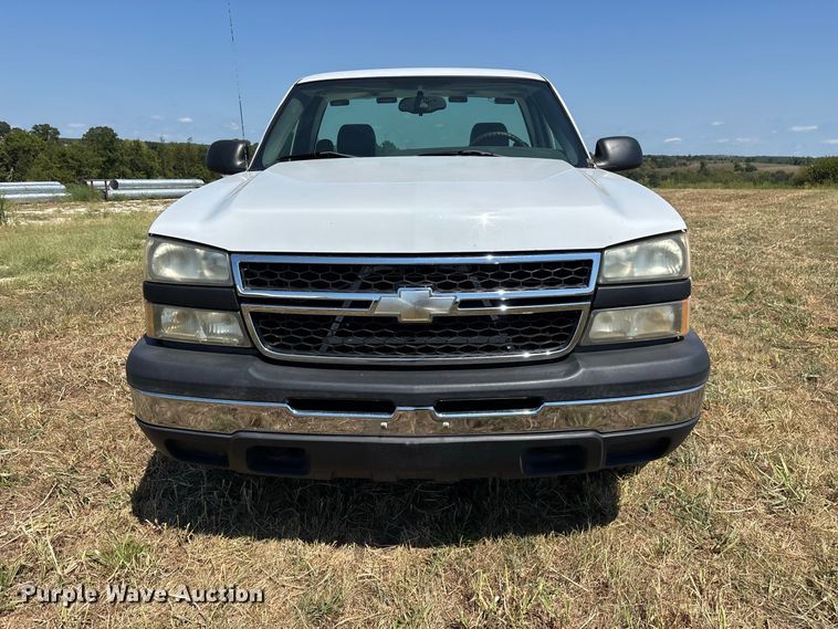 image for item EO4485 2006 Chevrolet Silverado 1500 pickup truck