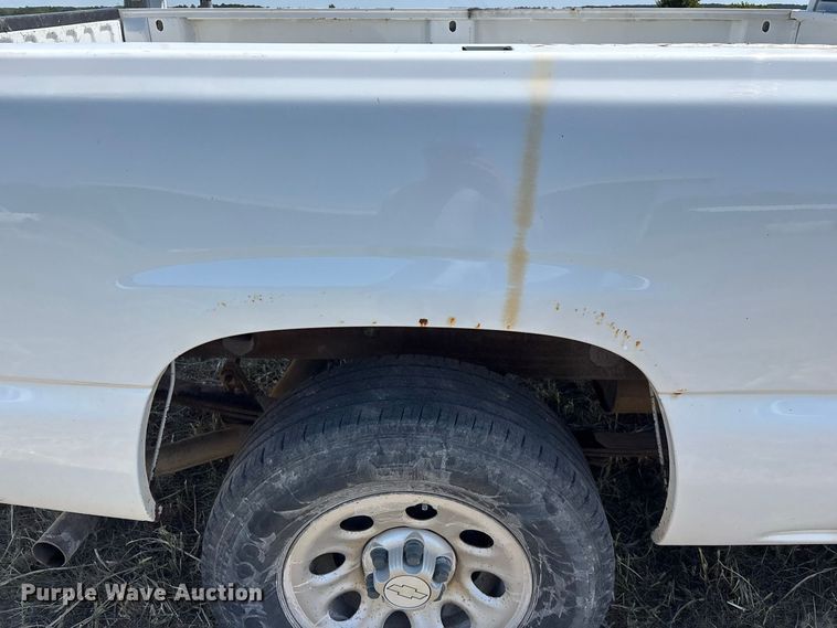 image for item EO4485 2006 Chevrolet Silverado 1500 pickup truck