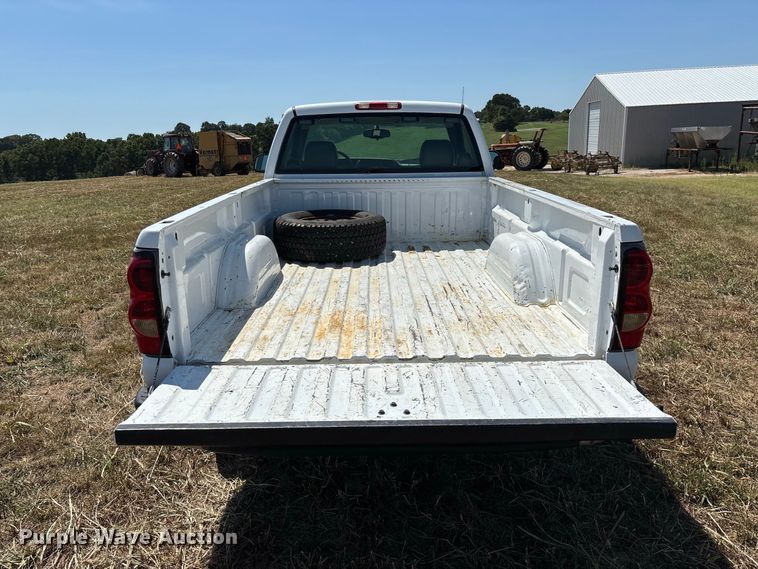 image for item EO4485 2006 Chevrolet Silverado 1500 pickup truck