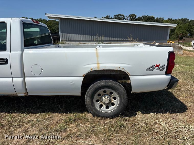 image for item EO4485 2006 Chevrolet Silverado 1500 pickup truck