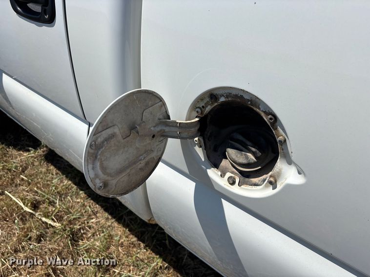image for item EO4485 2006 Chevrolet Silverado 1500 pickup truck