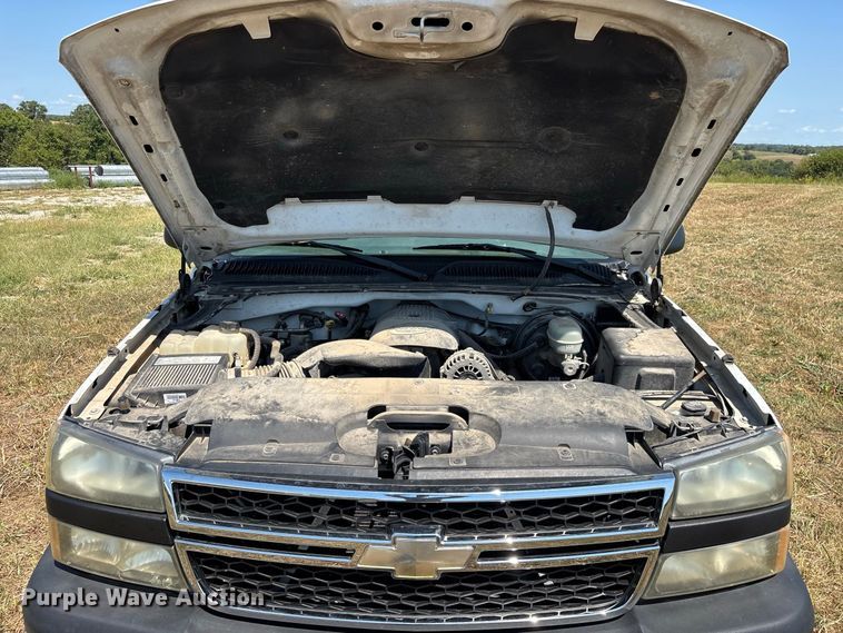 image for item EO4485 2006 Chevrolet Silverado 1500 pickup truck