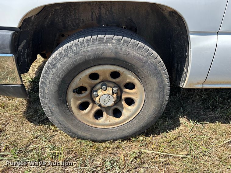 image for item EO4485 2006 Chevrolet Silverado 1500 pickup truck
